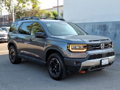 Used 2026 Honda Passport TrailSport Elite image 3