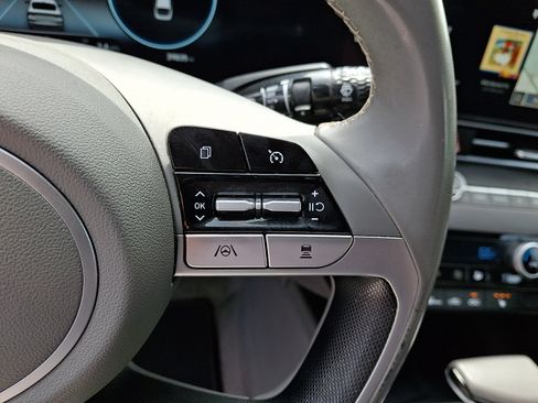 Used 2023 Hyundai Elantra SEL w/ Convenience Package FWD image 22