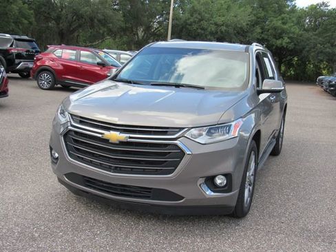 Used 2018 Chevrolet Traverse Premier w/ Driver Confidence II Package FWD image 8