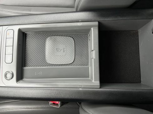 Used 2024 Kia EV9 Light image 30