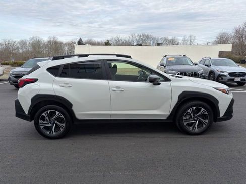 Used 2025 Subaru Crosstrek 2.0i Premium image 4