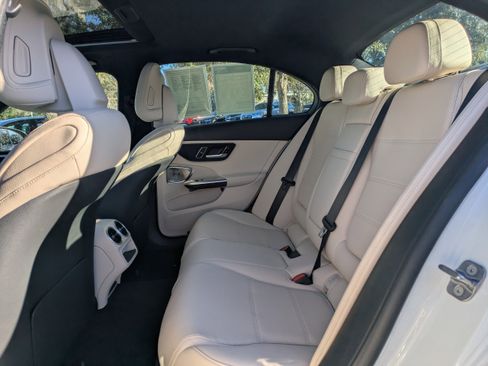 Used 2024 Mercedes-Benz C 300 Sedan image 14