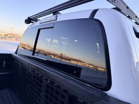 Used 2021 Toyota Tacoma TRD Off-Road w/ Technology Package image 12