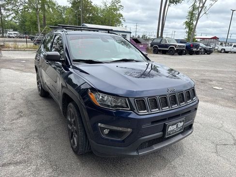 Used 2021 Jeep Compass Latitude AWD/4WD image 2