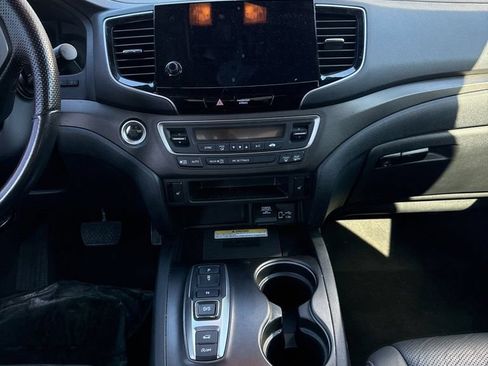 Used 2023 Honda Passport TrailSport image 16