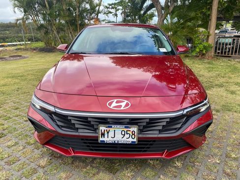 Certified 2024 Hyundai Elantra SEL FWD image 2