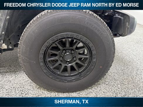 Used 2022 Jeep Wrangler Sport AWD/4WD image 11