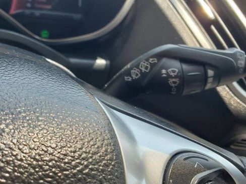 Used 2013 Ford C-MAX SE FWD image 25