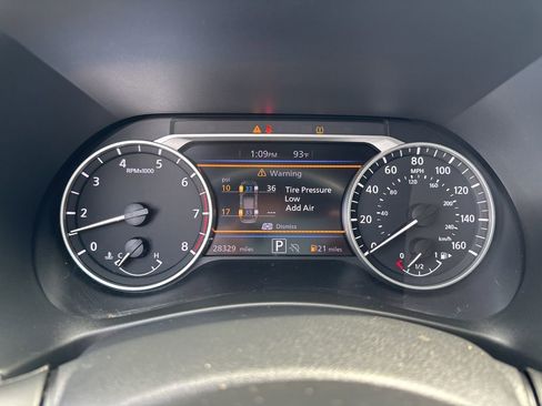 Used 2024 Nissan Sentra SR FWD image 18