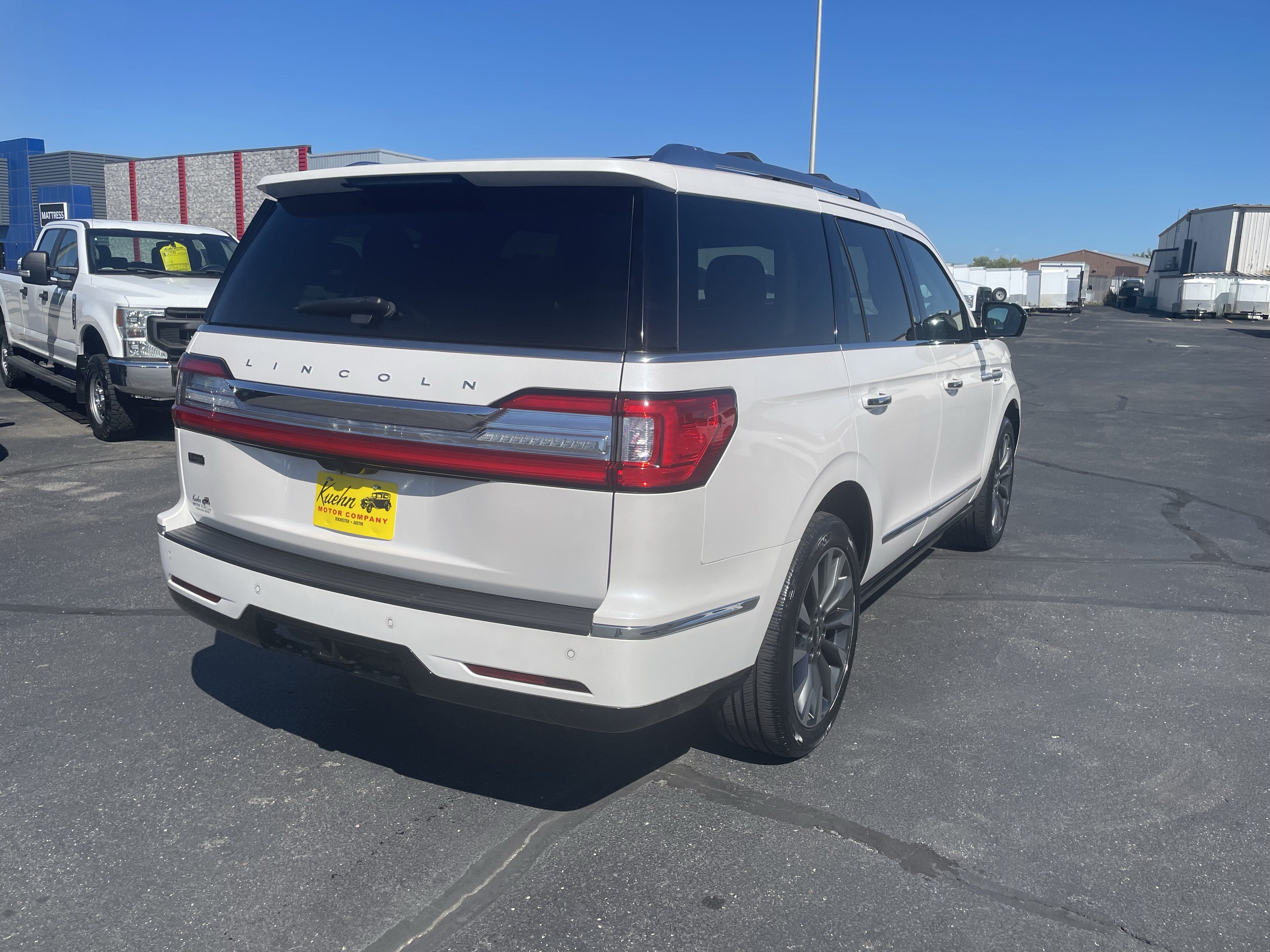 Used 2019 Lincoln Navigator Select AWD/4WD image 8
