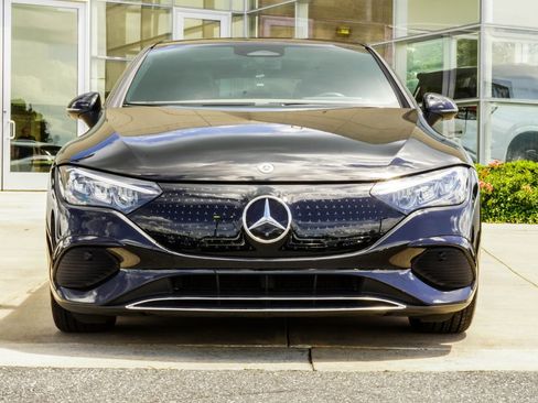 Used 2023 Mercedes-Benz EQE 500 4MATIC Sedan image 7