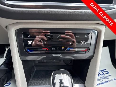 Used 2022 Volkswagen Tiguan SE R-Line AWD/4WD image 11