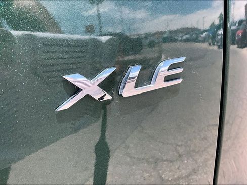Used 2024 Toyota Corolla Cross XLE FWD image 10