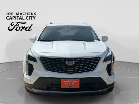 Used 2019 Cadillac XT4 Premium Luxury w/ Cold Weather Package FWD image 10