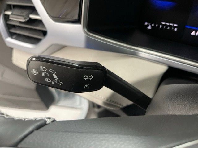 New 2027 Volkswagen Taos SE AWD/4WD image 19