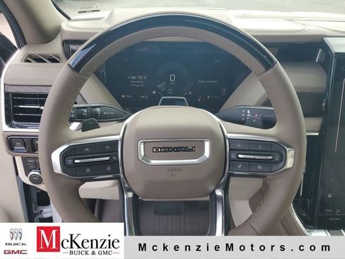 New 2026 GMC Yukon XL Denali w/ Denali Reserve Package AWD/4WD image 11