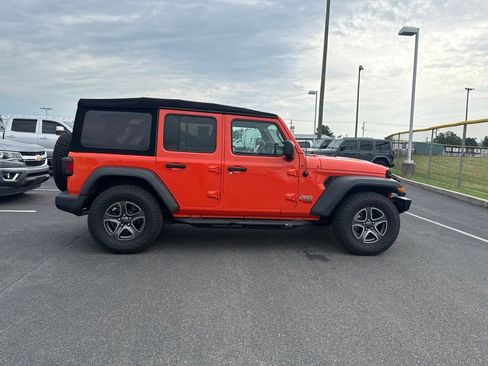 Used 2018 Jeep Wrangler Unlimited Sport S AWD/4WD image 6