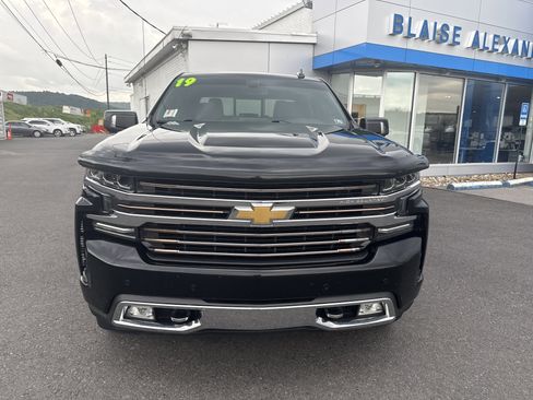 Used 2019 Chevrolet Silverado 1500 High Country w/ Z71 Off-Road Package AWD/4WD image 8
