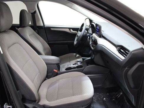 Used 2021 Ford Escape SE image 22