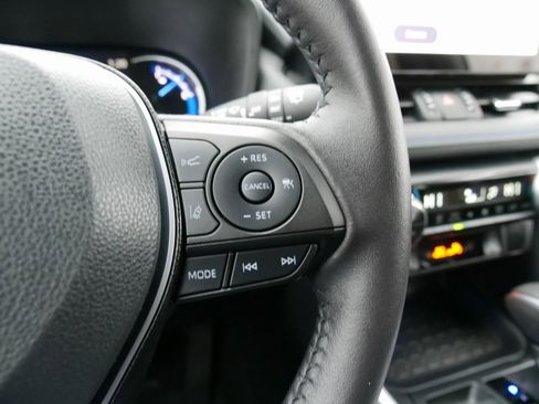 Used 2025 Toyota RAV4 XSE image 23