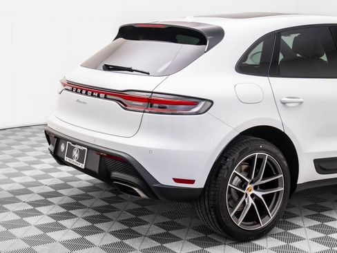Certified 2026 Porsche Macan AWD/4WD image 35