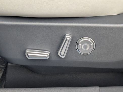 New 2026 Lincoln Nautilus Premier w/ Equipment Group 102A image 20