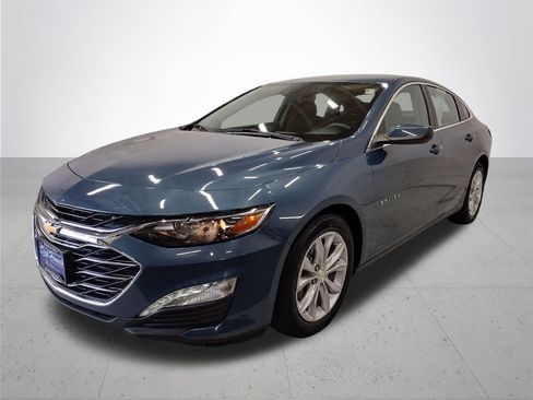 Used 2024 Chevrolet Malibu LT FWD image 2