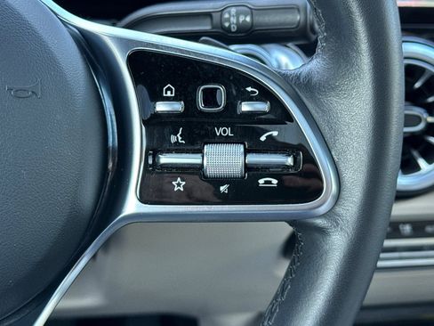 Certified 2023 Mercedes-Benz EQB 250+ w/ Exclusive Package image 31