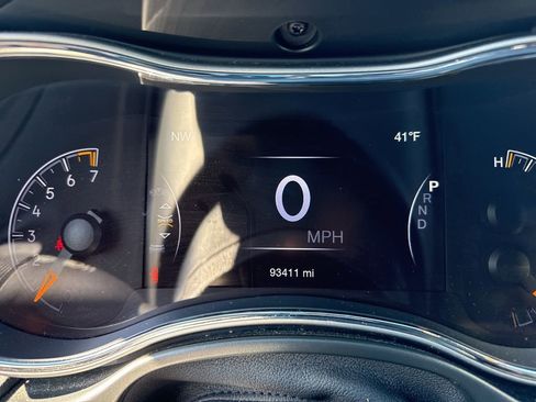 Used 2020 Jeep Grand Cherokee Altitude image 9