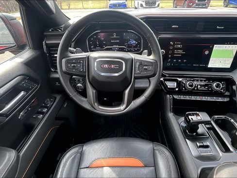 Used 2025 GMC Sierra 1500 AT4 w/ AT4 Premium Package AWD/4WD image 8