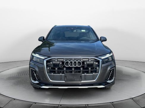 Used 2025 Audi Q7 2.0T Premium w/ Convenience Package AWD/4WD image 2
