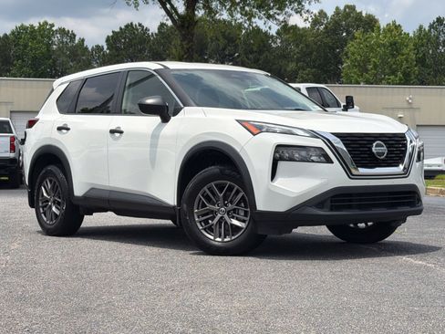 Used 2021 Nissan Rogue S FWD image 5