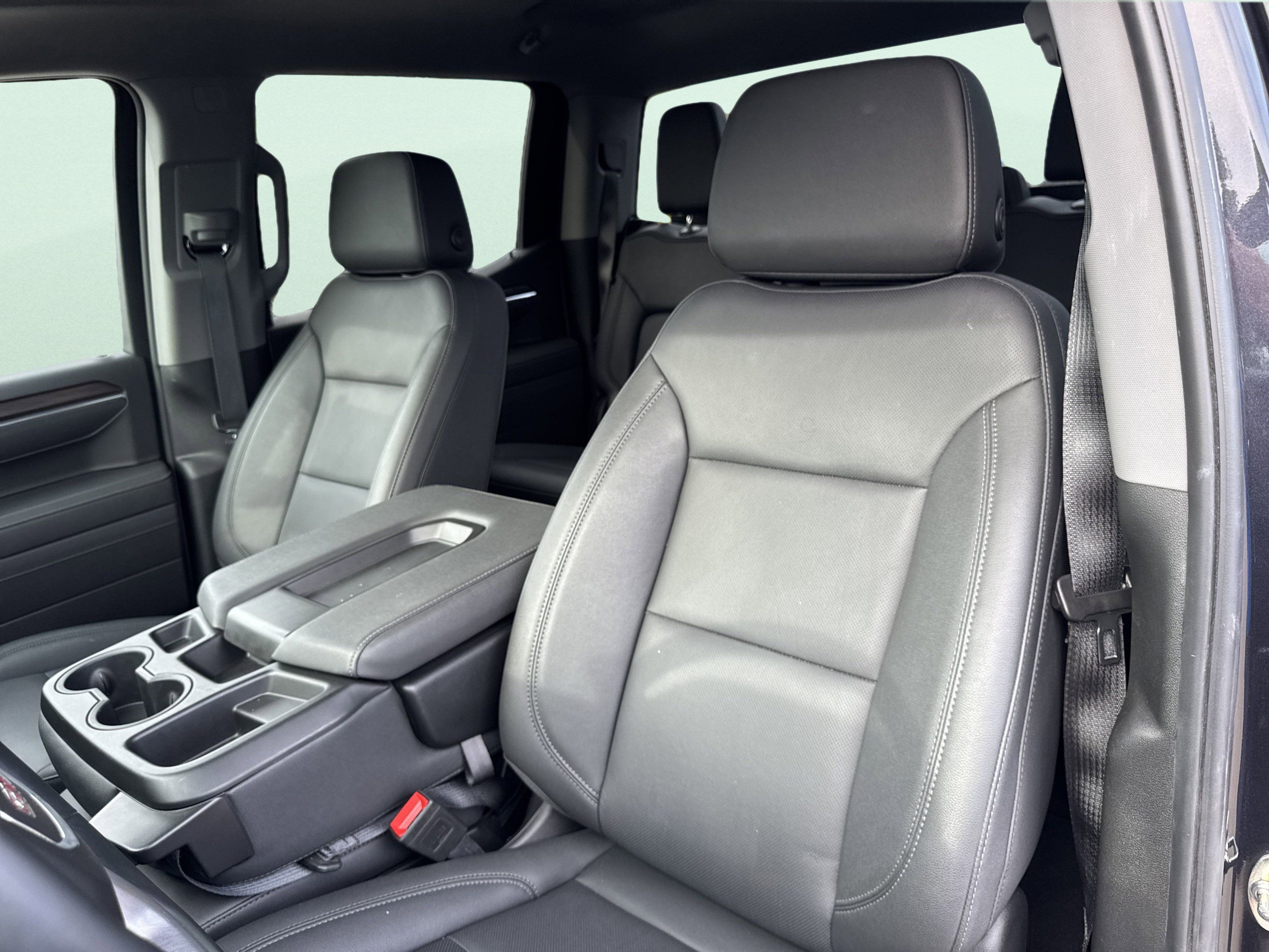 Used 2025 GMC Sierra 1500 SLT AWD/4WD image 12