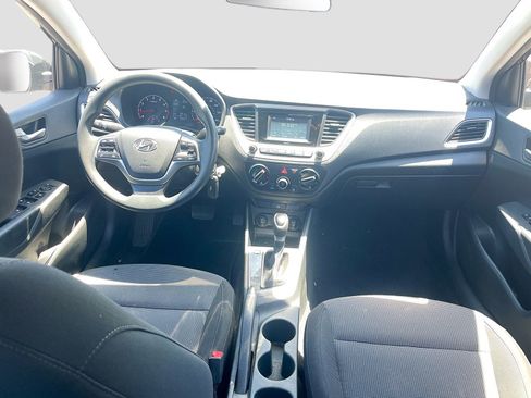 Used 2020 Hyundai Accent SE FWD image 14