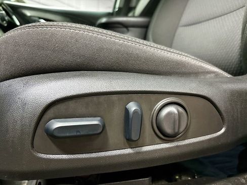 Used 2023 GMC Terrain SLE w/ Driver Convenience Package FWD image 20