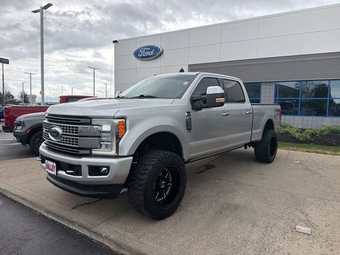 Used 2017 Ford F250 Platinum w/ Platinum Ultimate Package image 9