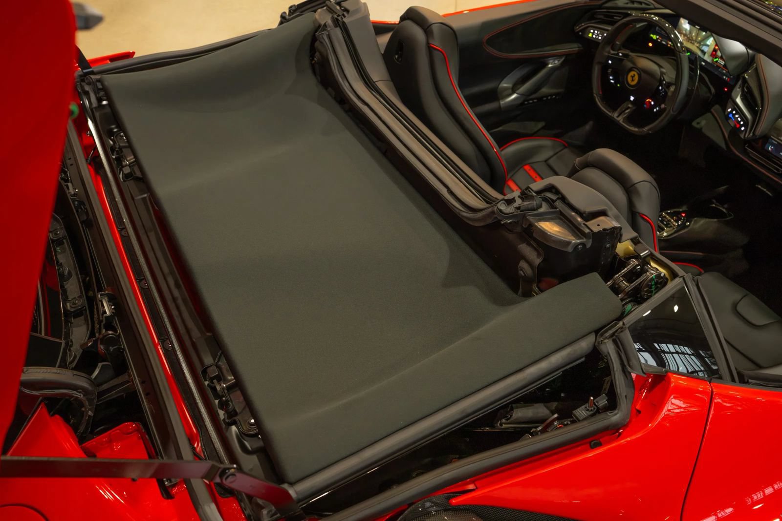 Used 2023 Ferrari SF90 Spider AWD/4WD image 37