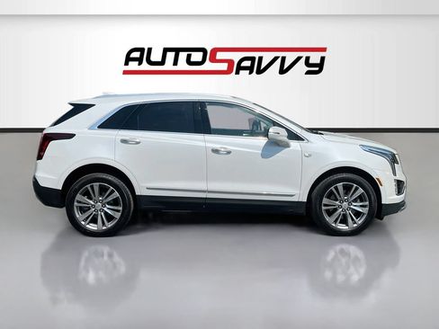 Used 2024 Cadillac XT5 Premium Luxury w/ LPO, Floor Liner Package AWD/4WD image 8