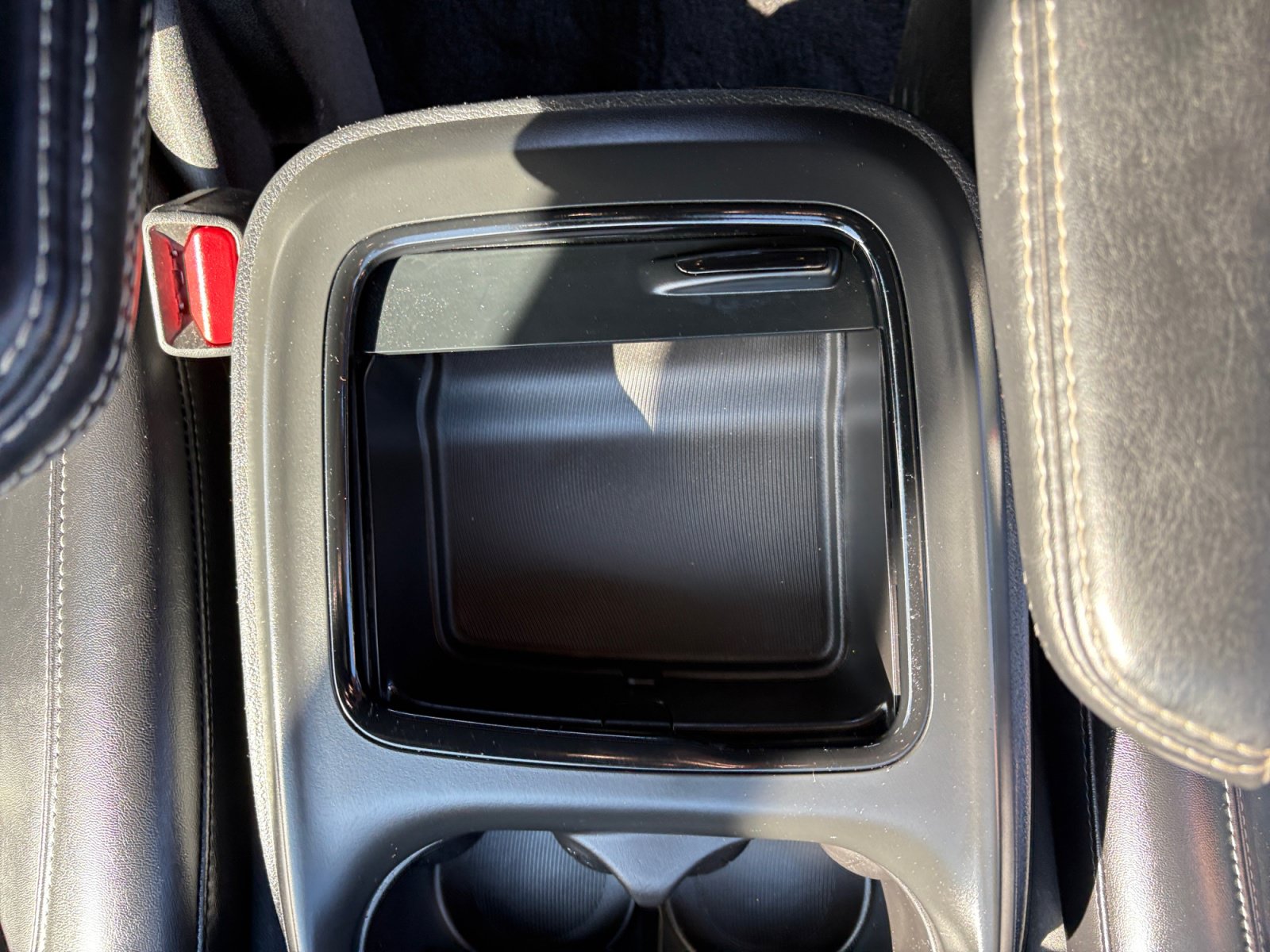 Used 2024 Chrysler Pacifica Limited FWD image 20