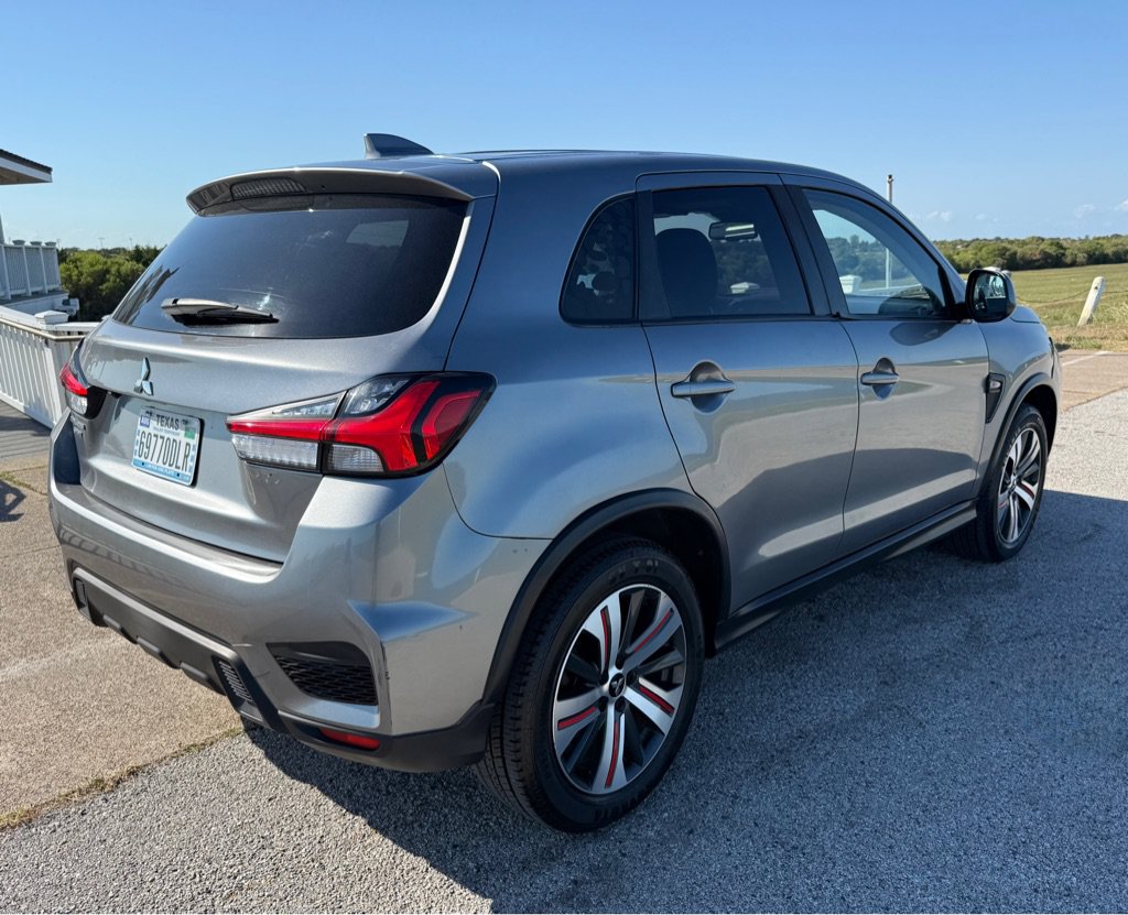 Used 2022 Mitsubishi Outlander Sport ES FWD image 5