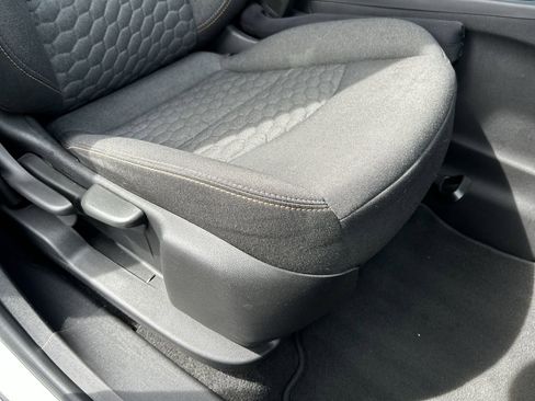 Used 2019 Chevrolet Equinox LT image 15