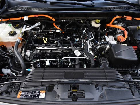 Used 2022 Ford Escape Titanium w/ Titanium Premium Package image 41