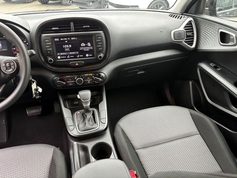 Used 2022 Kia Soul LX w/ Technology Package image 30