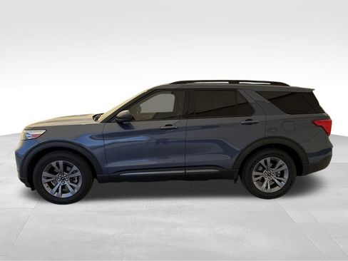 Used 2021 Ford Explorer XLT w/ Equipment Group 202A AWD/4WD image 8