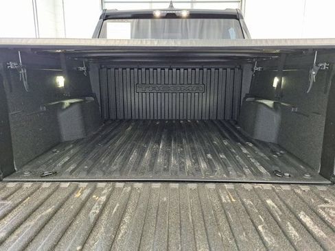 Used 2025 Toyota Tacoma SR5 AWD/4WD image 24
