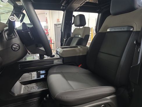New 2026 GMC Hummer EV SUV w/ LPO, Dark Essentials Package image 15