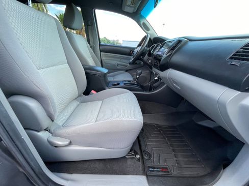 Used 2012 Toyota Tacoma PreRunner image 23