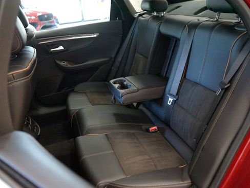 Used 2015 Chevrolet Impala LT FWD image 43