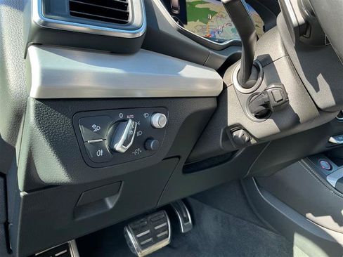 Used 2019 Audi SQ5 Prestige w/ Prestige Package AWD/4WD image 23