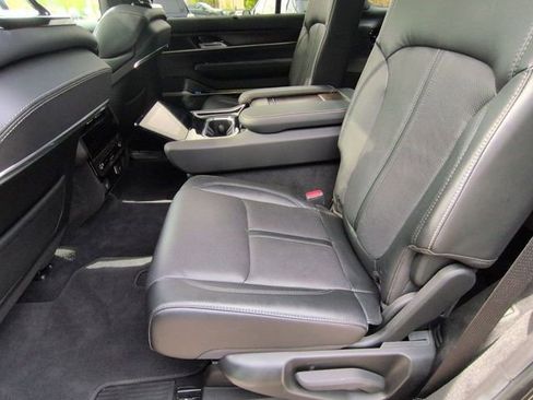 Used 2022 Jeep Grand Wagoneer Series I AWD/4WD image 22